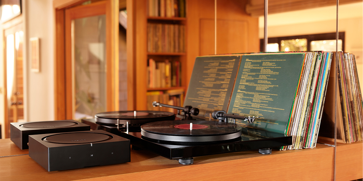 Lyt dine yndlingshøjttalere via en Sonos AMP